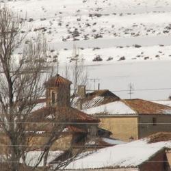 Vista pueblo con nieve